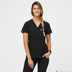 Figs black Catarina scrub top